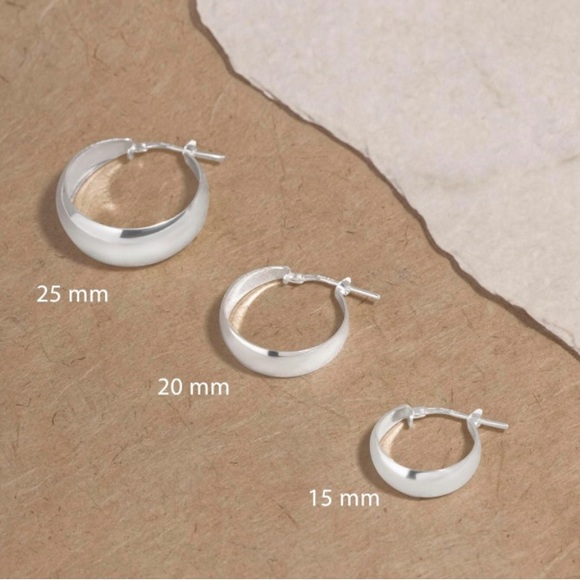 Large Sterling Silver 25mm hoop earrings - Picture 2 of 2